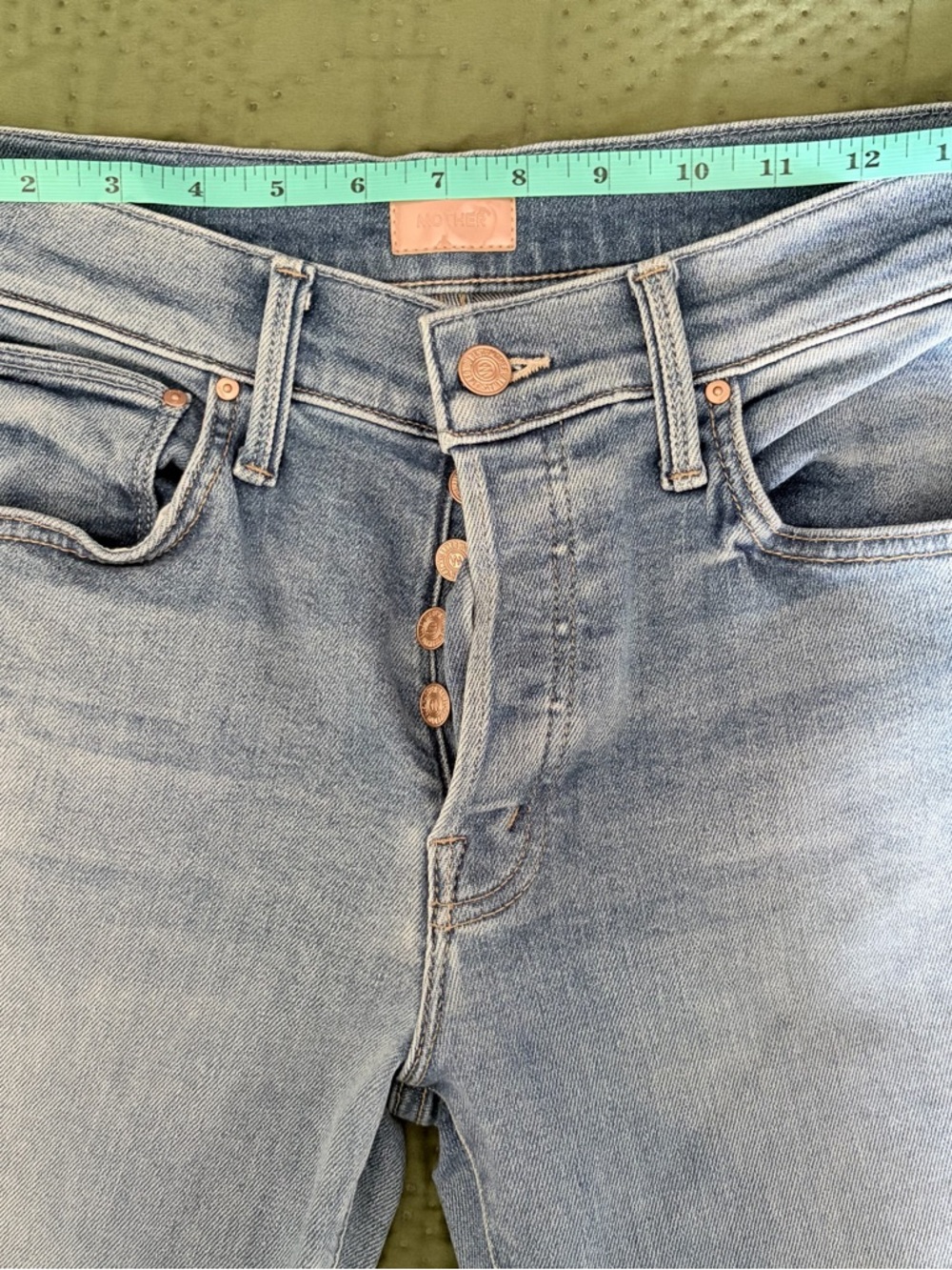 MOTHER The Mid Rise Hiker Hover Jeans in Full Moon Size 26 - Picture 8 of 10